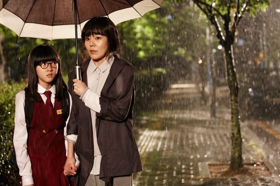 邻居[韩国2012年金允珍主演电影]_剧情简介_演职员表_角色介绍 - 头条