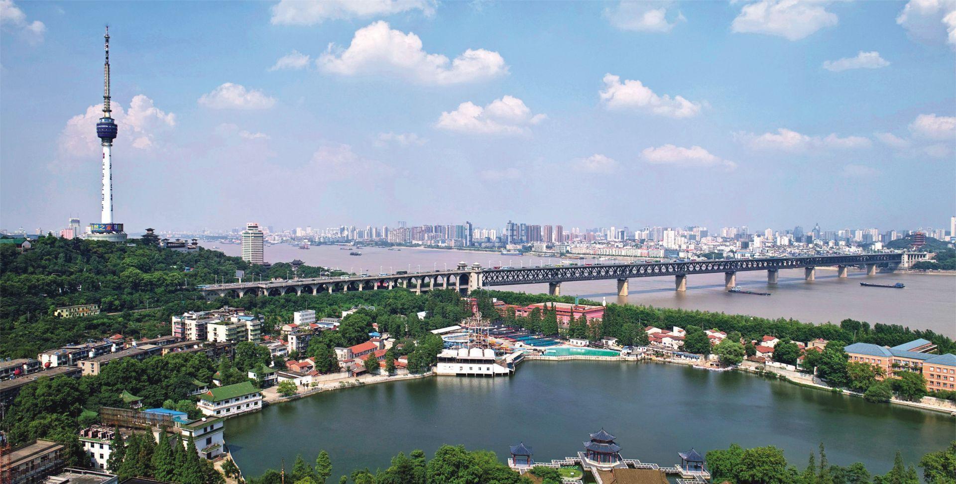 万里长江第一桥——武汉长江大桥
