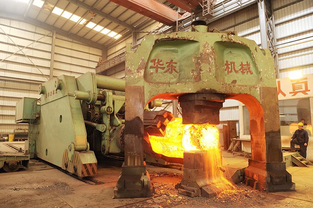 有2座308立方米高炉;炼钢系统有50吨lf精炼炉,25吨vod精炼炉,50吨电炉