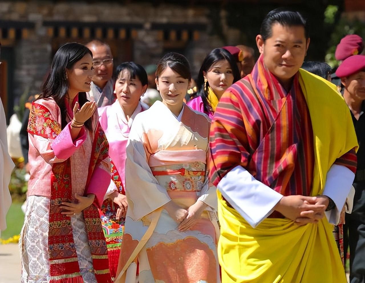 不丹國王與最美皇后7歲便一見鍾情 為她廢除一夫多妻制
