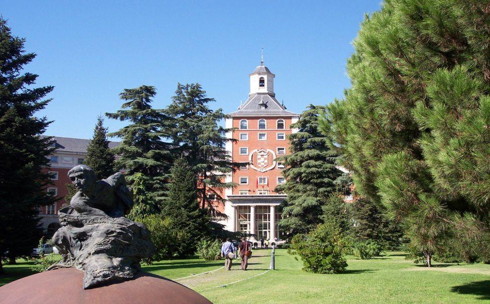 马德里康普顿斯大学 快懂百科